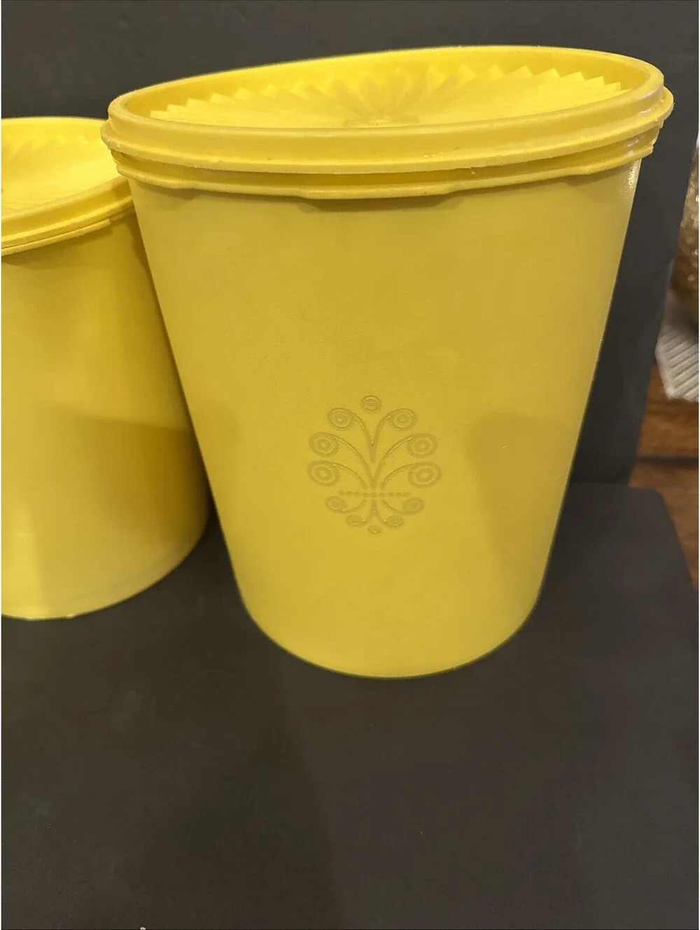 Vintage Tupperware 1970’s Nesting Canister Set Of 4 With Lids